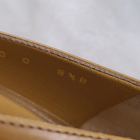 Gucci Tan Leather Pumps Size 8.5 - Picture 9 of 12